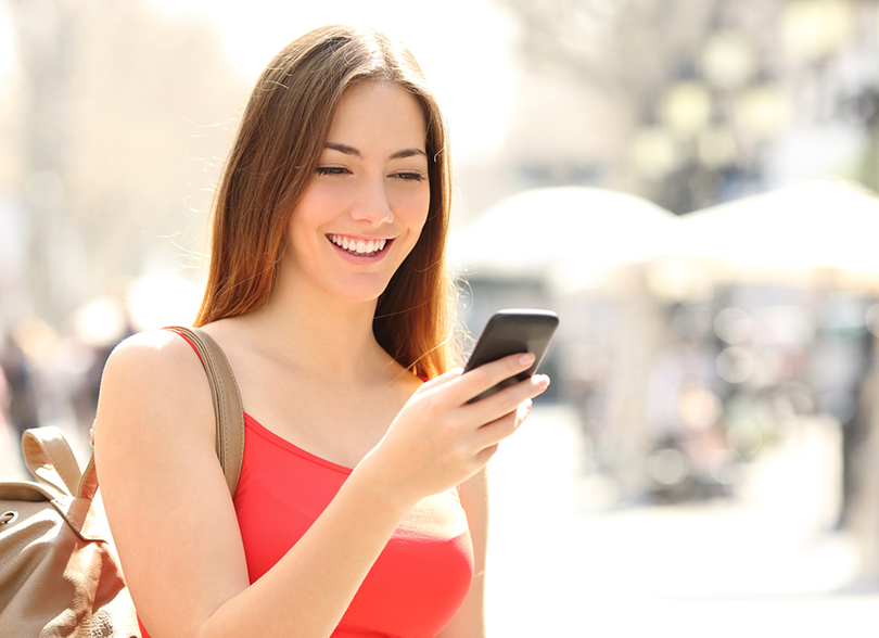 Las 6 principales razones por las que te manda mensajes todos los días