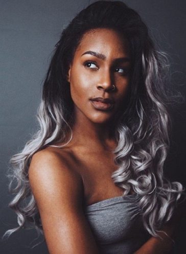 Cabello gris en piel morena: 25 ejemplos de lo increíble que se mira ...