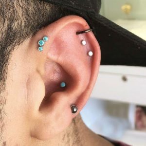 idea 4 piercing en la oreja